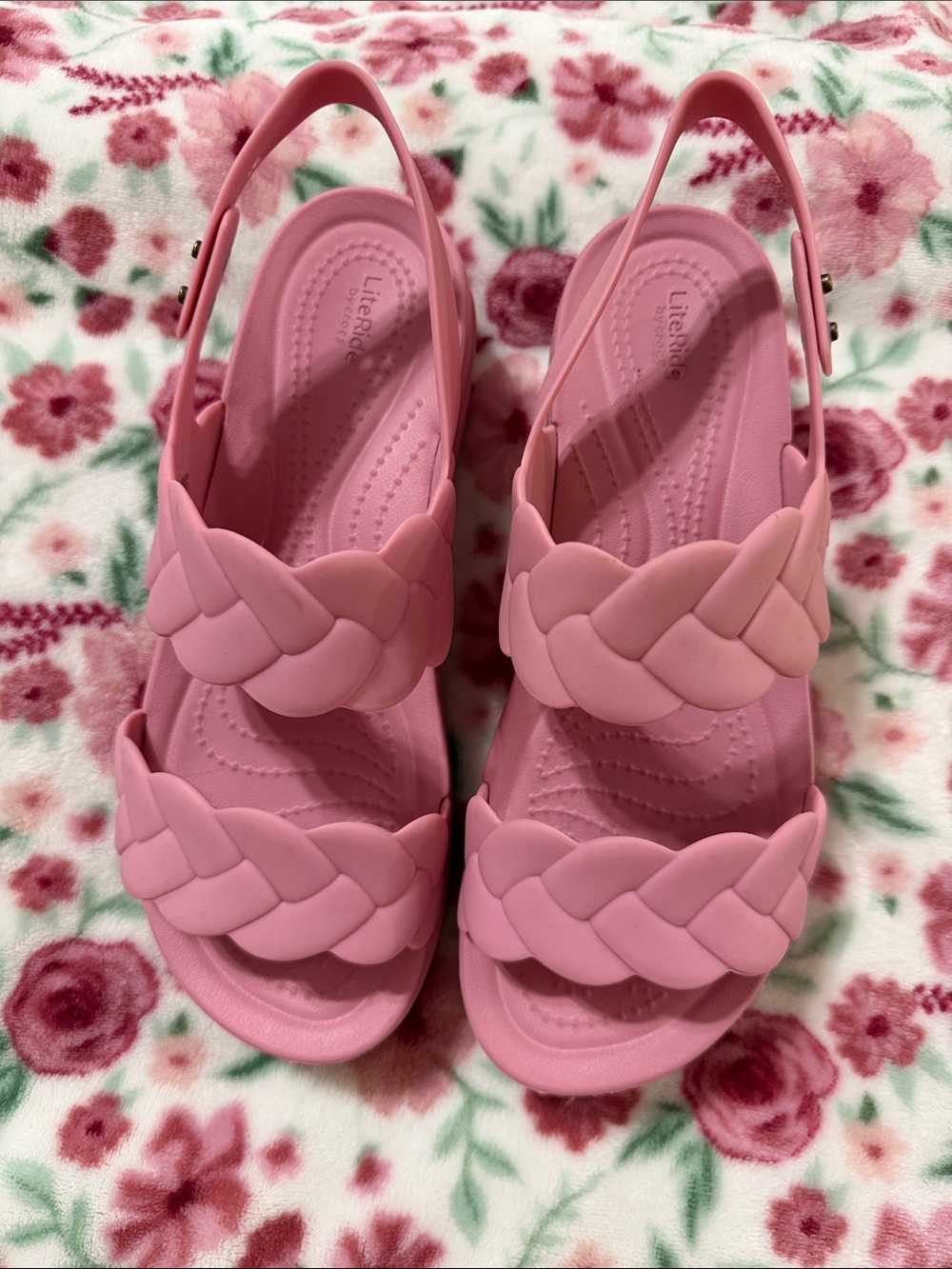 Crocs Pink Braided Brooklyn Platform Sandals Women’s Size 7